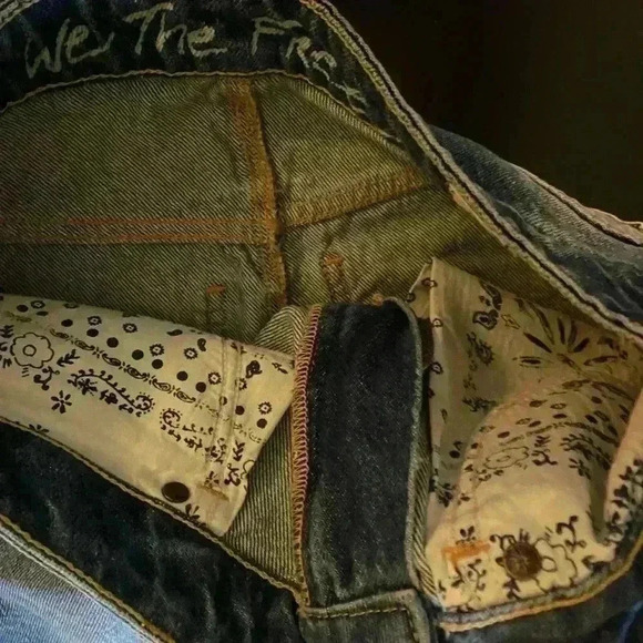 Free People Women’s denim mini skirt fringe raw hem size 26 - Picture 3 of 9